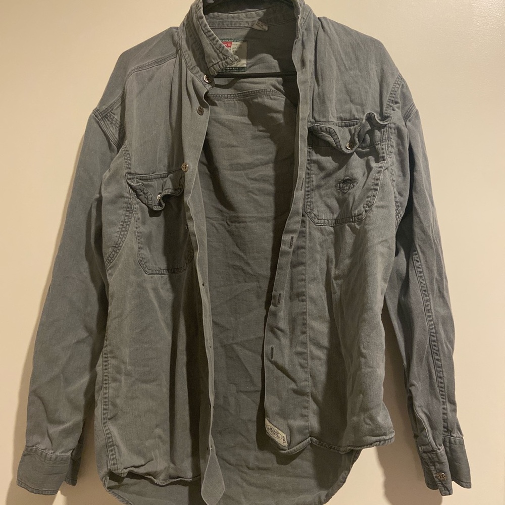 Levi’s button down